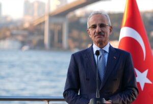 İSTANBUL (AA) – Ulaştırma ve Altyapı Bakanı Abdulkadir Uraloğlu, Yunanistan