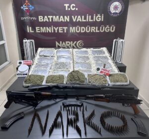BATMAN (AA) – Batman'da düzenlenen uyuşturucu operasyonunda gözaltına alınan 4
