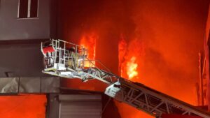 İSTANBUL (AA) – İstanbul'un Beylikdüzü ilçesindeki bir fabrikada çıkan yangın