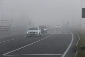 BOLU/DÜZCE (AA) – Bolu ve Düzce'de sis, günlük yaşamı ve