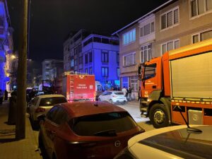 BURSA (AA) – Bursa'nın İnegöl ilçesinde evlerinde çıkan yangında dumandan