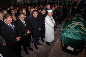 İZMİR (AA) – CHP Genel Başkanı Özgür Özel, Makedonya'da vefat