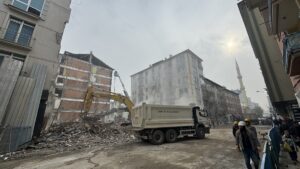 - Patlama anını gösteren yeni güvenlik kamerası görüntüleri ortaya çıktı