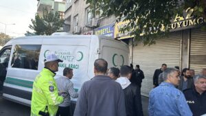 GAZİANTEP (AA) – Gaziantep'te bir kişi, eşini tabancayla öldürdükten sonra