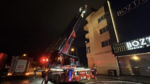 GAZİANTEP (AA) – Gaziantep'te iş yerine ait mobilyacının depo bölümünde