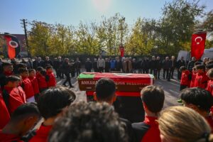 ANKARA (AA) – Vefat eden Gençlerbirliği'nin eski futbolcularından Zeynel Soyuer'in