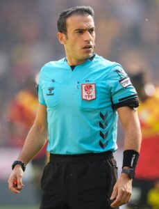 - Göztepe: 0 - TÜMOSAN Konyaspor: 0 (İlk yarı)