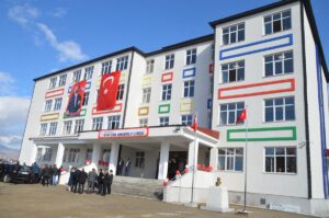 HAKKARİ (AA) – Hakkari'nin Yüksekova ilçesinde PKK'lı teröristlerin saldırıları nedeniyle