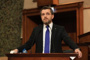 İSTANBUL (AA) – İstanbul Büyükşehir Belediye (İBB) Meclisinde, Ahmet Özer'in