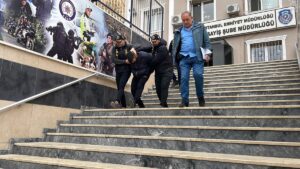 İSTANBUL (AA) – İstanbul'da polisin beş günlük çalışması sonucu haklarında