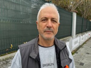 İSTANBUL (AA) – Küçükçekmece'de kaldırımda yürürken aracın çarptığı hemşire, ağır