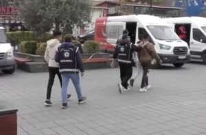 - İstanbul'un Esenyurt ilçesinde düzenlenen operasyonda tespit edilen düzensiz göçmenlerin