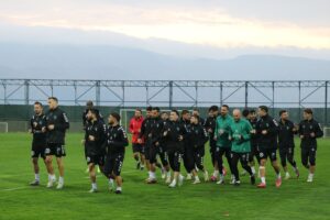 KOCAELİ (AA) – Kocaelispor, Trendyol 1. Lig'in 13. haftasında sahasında