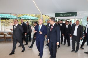 - "Asla ve kata bu ülkenin birliğine ve bütünlüğüne hiçbir