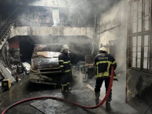 NEVŞEHİR (AA) – Nevşehir'de sanayi sitesindeki bir kaportacı dükkanında çıkan