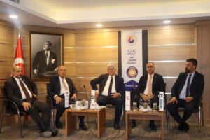 - Quick Finansall toplantısında, finans dünyası ve sigorta sektöründen isimler