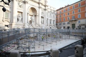 ROMA (AA) – İtalya'nın başkenti Roma'nın tarihi Trevi Çeşmesi'nde (Fontana