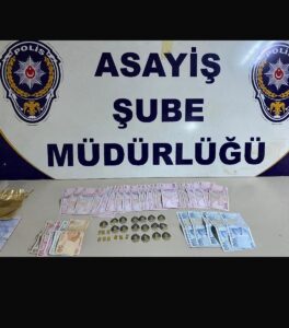 TOKAT (AA) – Tokat'ta kuyumculara sahte altın sattığı iddiasıyla gözaltına