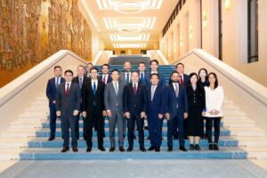 - Ziyaret boyunca heyet, Huawei'in küresel çapta gerçekleştirdiği AR-GE çalışmalarını