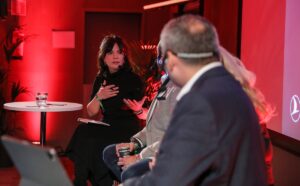 - Etkinlik kapsamında Cumhurbaşkanlığı Yatırım Ofisi tarafından düzenlenen panelde, Türk