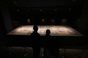 GAZİANTEP (AA) – Gaziantep Valisi Kemal Çeber, Zeugma Mozaik Müzesi'nin