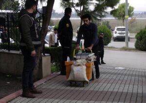 ADANA (AA) – Adana merkezli 13 ilde düzenlenen operasyonda, 38