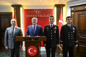 ADANA (AA) – Adana Valisi Yavuz Selim Köşger, kentte vatandaşların