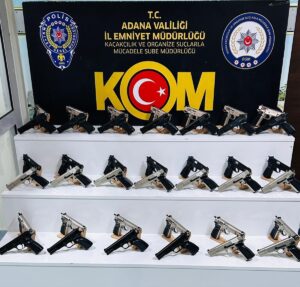 ADANA (AA) – Adana'da şehirler arası yolcu otobüsünde ruhsatsız 40