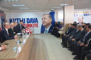 - "Dünyanın 10 büyük ekonomisi içerisinde olma yolunda hızla ilerliyoruz.