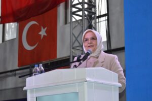 - Cumhurbaşkanı ve AK Parti Genel Başkanı Recep Tayyip Erdoğan,