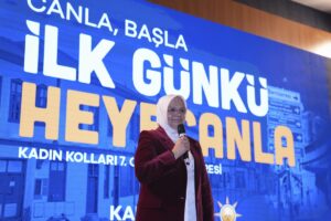 - "Bugün 5,5 milyon üyesiyle AK Parti en büyük kadın