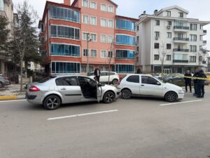 AKSARAY (AA) – Aksaray'da çıkan bıçaklı kavgada ağır yaralanan kişi