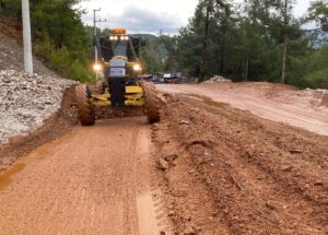 ANTALYA (AA) – Antalya'nın yüksek kesimlerinde kar, kent merkezinde ise