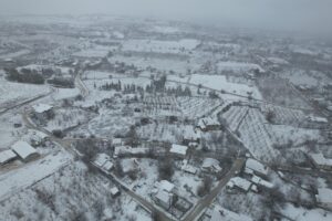 ANTALYA (AA) – Antalya'nın yüksek kesimlerinde kar, kent merkezinde ise