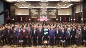 - "2025 hadi kör topal gitti, 2026'da erken seçimin olması