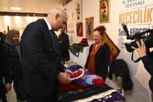 - "Önemli olan geleneksel el sanatlarını yaşatıp, gelecek nesillere aktarabilmek"