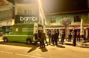 - Çiftin sobadan sızan karbonmonoksitten zehirlendiği değerlendiriliyor