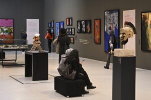 - İtalya'nın başkenti Roma'nın tarihi dokusundan esinlenilerek desenlere, fotoğraflara ve