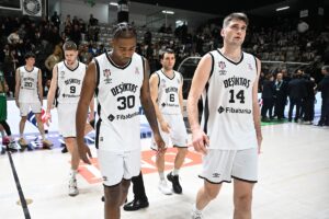 - Beşiktaş Fibabanka: 86 - Bursaspor Yörsan: 95