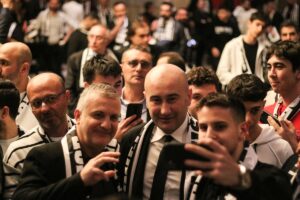 - "En büyük hayalimiz artık Beşiktaş'ın ve Beşiktaşlı'nın yitirilmiş umutlarını