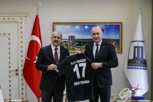 ÇANAKKALE (AA) – Beşiktaş Kulübü Başkanı Hüseyin Yücel, Çanakkale Valisi