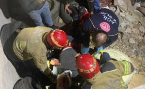 BURSA (AA) – Bursa'nın İnegöl ilçesindeki bir mobilya imalathanesinde yaklaşık