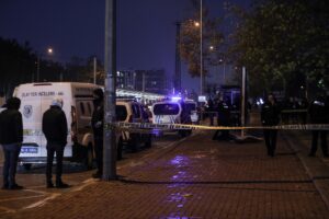 BURSA (AA) – Bursa'da birlikte yaşadığı kadını silahla öldüren kişi