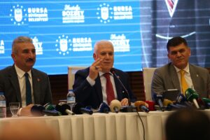 BURSA (AA) – Bursa Büyükşehir Belediye Başkanı Mustafa Bozbey, hiç