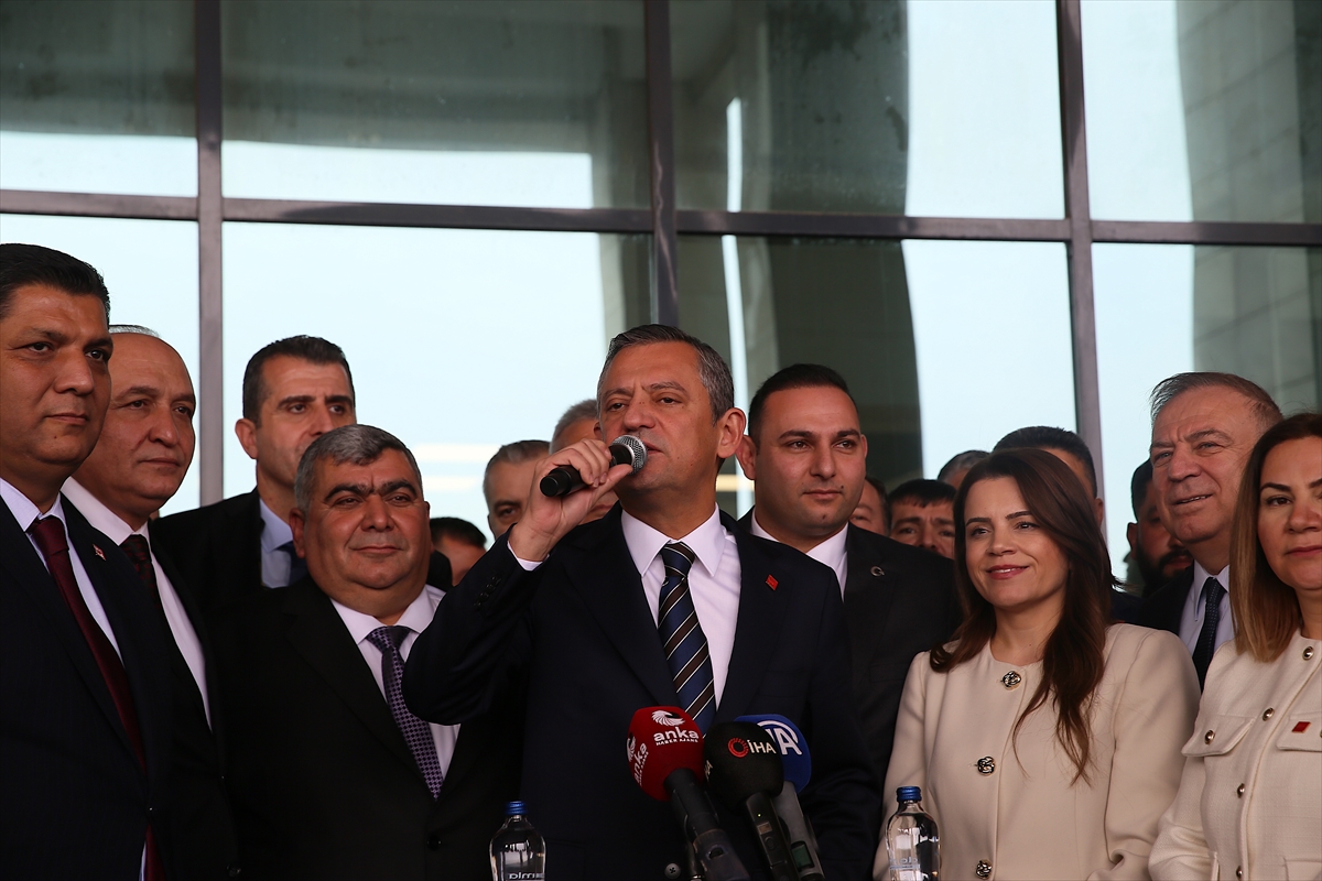 CHP Genel Başkanı Özel, Kilis'te ziyaretlerde bulundu