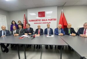 ZONGULDAK (AA) – CHP Genel Başkan Yardımcıları Volkan Demir ve