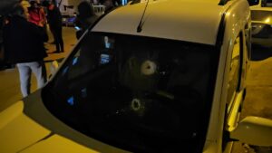 ÇORUM (AA) – Çorum’da park halindeki iki hafif ticari araca