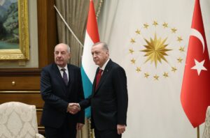 ANKARA (AA) – Cumhurbaşkanı Recep Tayyip Erdoğan, Macaristan Cumhurbaşkanı Tamas