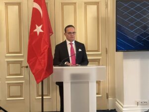 - Türkiye ile Yunanistan arasındaki pozitif gündem ve siyasi diyalog