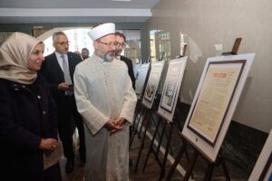 İSTANBUL (AA) – Diyanet İşleri Başkanı Ali Erbaş, Dünya Dergiler